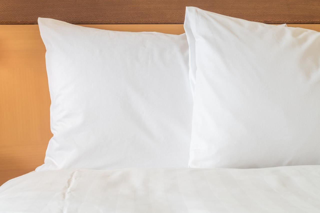 Holiday Inn Express Hotel & Suites Warminster-Horsham By Ihg Extérieur photo