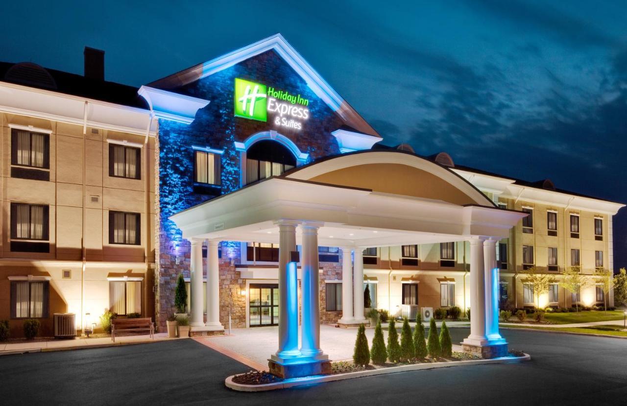 Holiday Inn Express Hotel & Suites Warminster-Horsham By Ihg Extérieur photo
