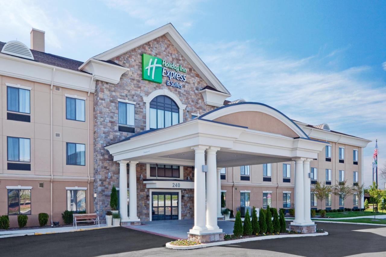 Holiday Inn Express Hotel & Suites Warminster-Horsham By Ihg Extérieur photo
